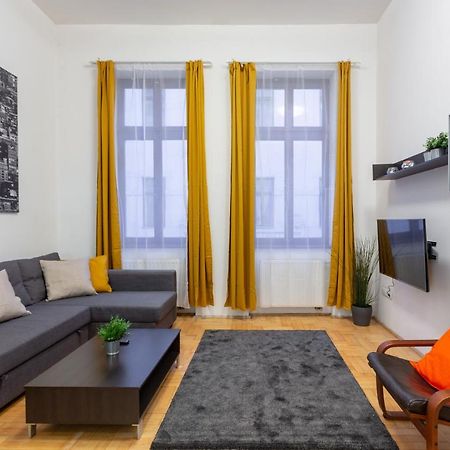 Dowtown Home In The Gozsdu Garden 부다페스트 외부 사진